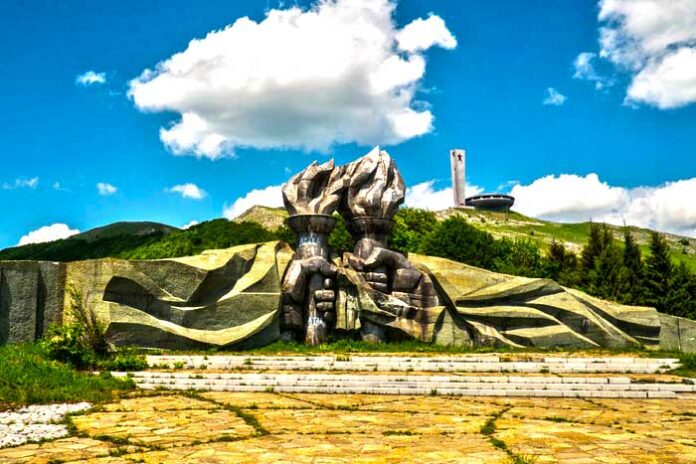 communist bulgaria buzludzha