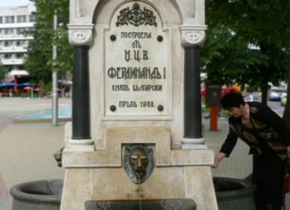 Kazanlak – the town of the most beautiful among women, the rose kazanlak lions fountain visit kazanlak